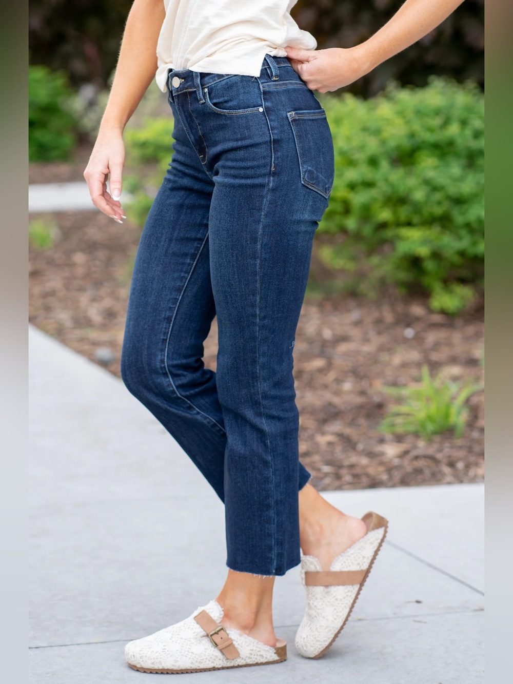 Risen Jeans Poppy Mid Rise Straight Raw Edge Ankle Jeans Size 13/31 RDP5203CH EU